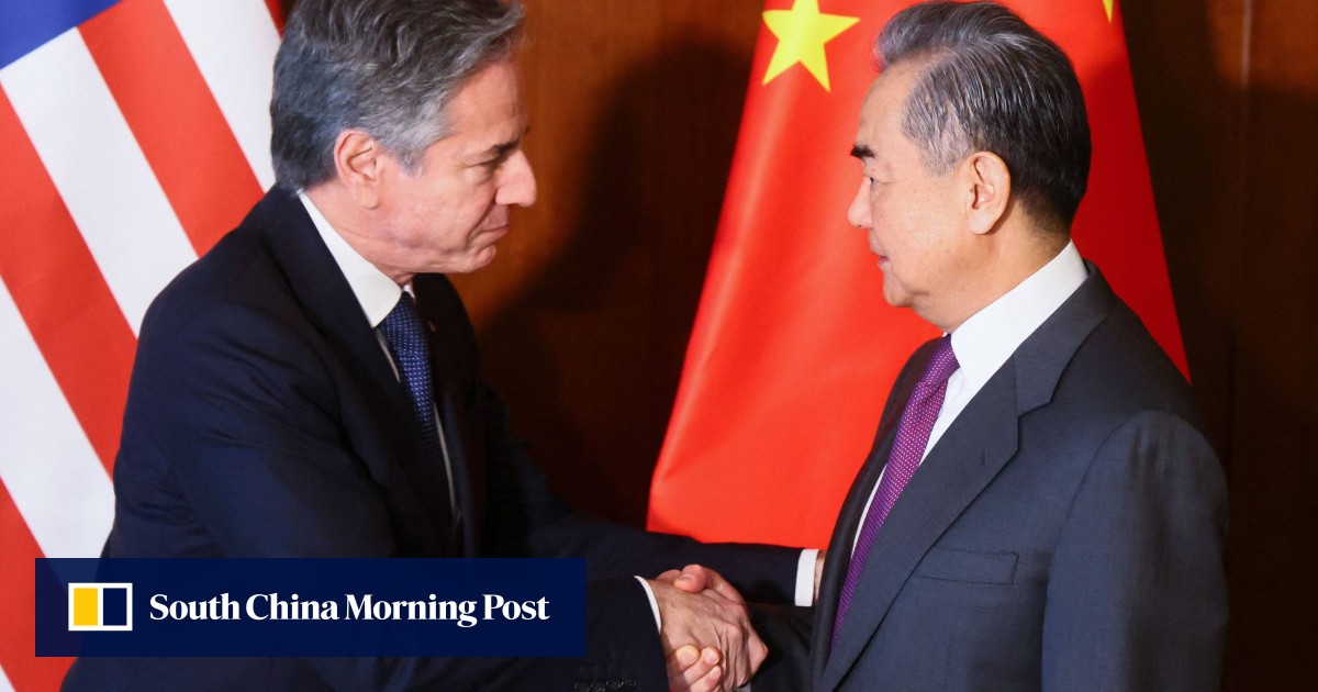 De Chinese minister van Buitenlandse Zaken Wang Yi en de Amerikaanse minister van Buitenlandse Zaken Antony Blinken ontmoeten elkaar in München De Chinese minister van Buitenlandse Zaken Wang Yi en de Amerikaanse minister van Buitenlandse Zaken Antony Blinken ontmoeten elkaar in München