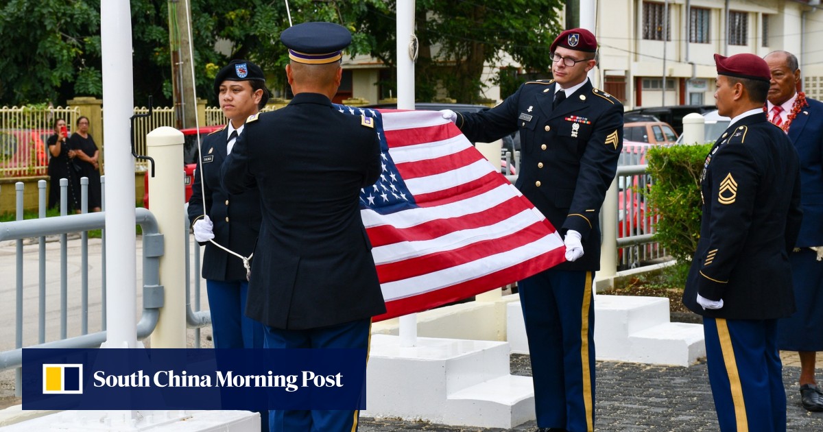 Tiongkok sedikit lebih maju dibandingkan Amerika Serikat dalam hal kehadiran diplomatik global, namun hal ini mungkin tidak berarti pengaruh yang lebih besar