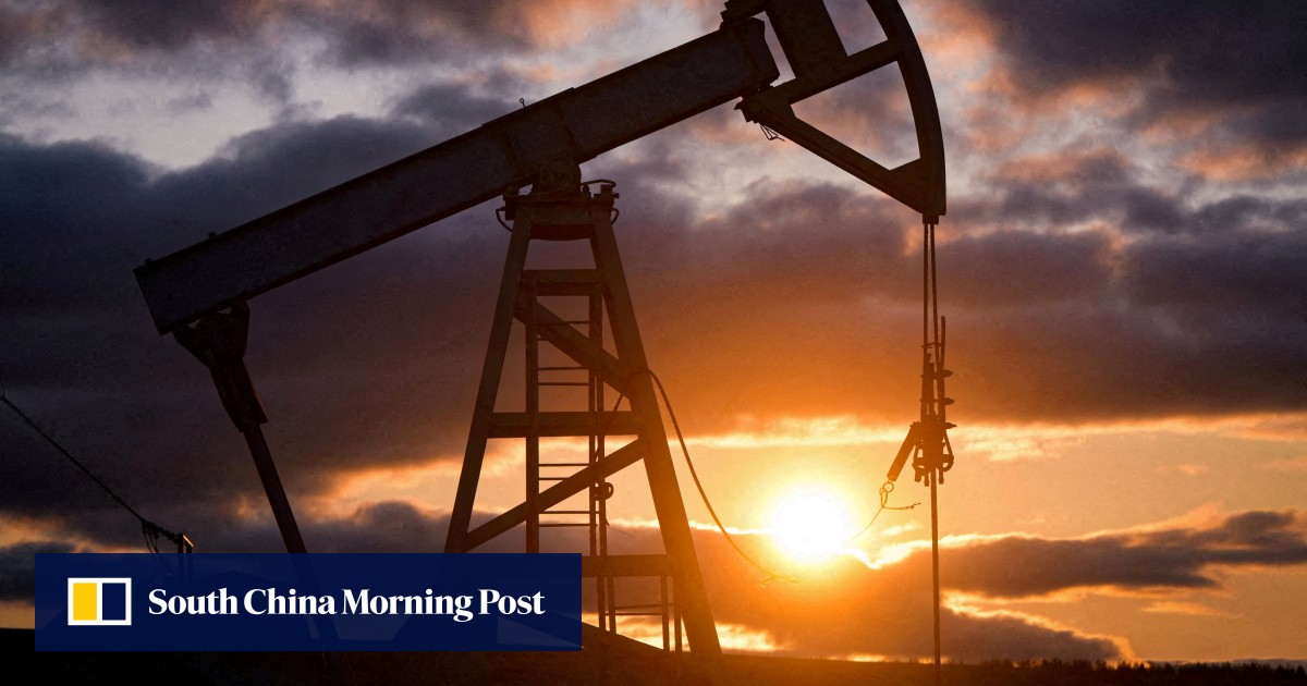 Ukraine war: new sanctions on Russian oil create ‘challenges’ for India