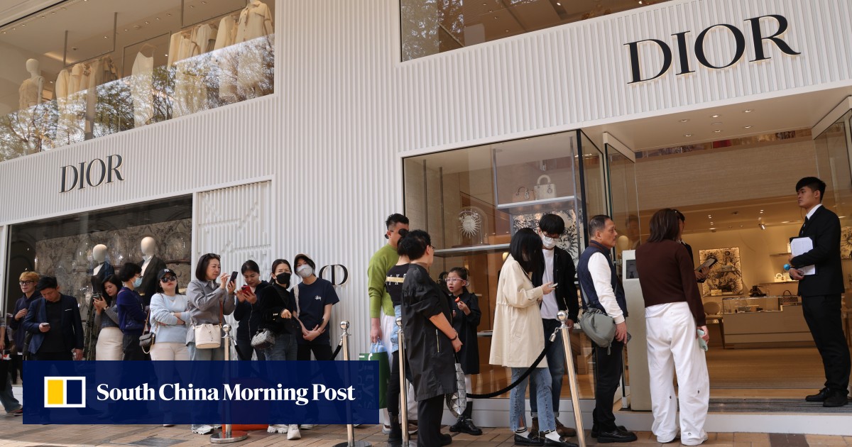 30-000-yuan-limit-for-duty-free-hong-kong-delegates-to-country-s-top