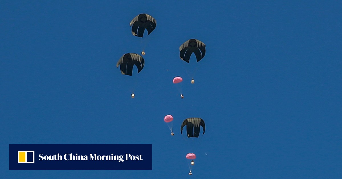 5 killed by airdropped Gaza aid package after parachute fails