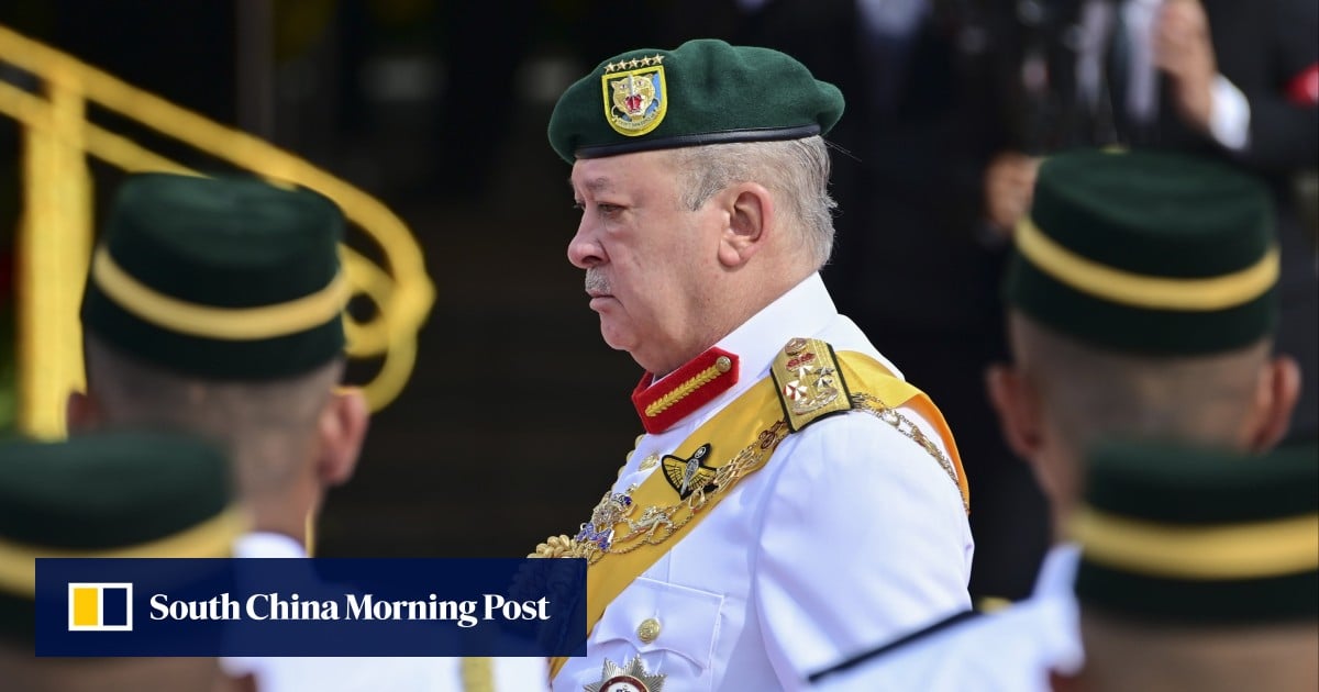 马来西亚国王猛烈抨击迷你超市连锁店,罕见地对“阿拉”袜子进行皇家谴责 马来西亚国王猛烈抨击迷你超市连锁店,罕见地对“阿拉”袜子进行皇家谴责