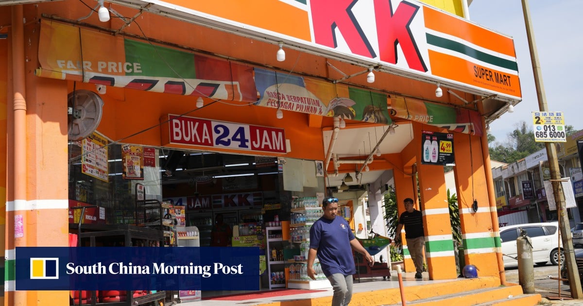 马来西亚迷你超市高管因“阿拉”袜子被指控