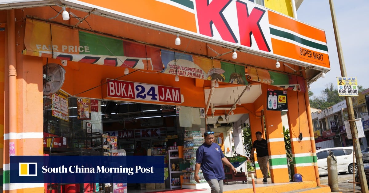 马来西亚KK Super Mart分店遭到燃烧瓶袭击，因“真主袜子”引发愤怒蔓延