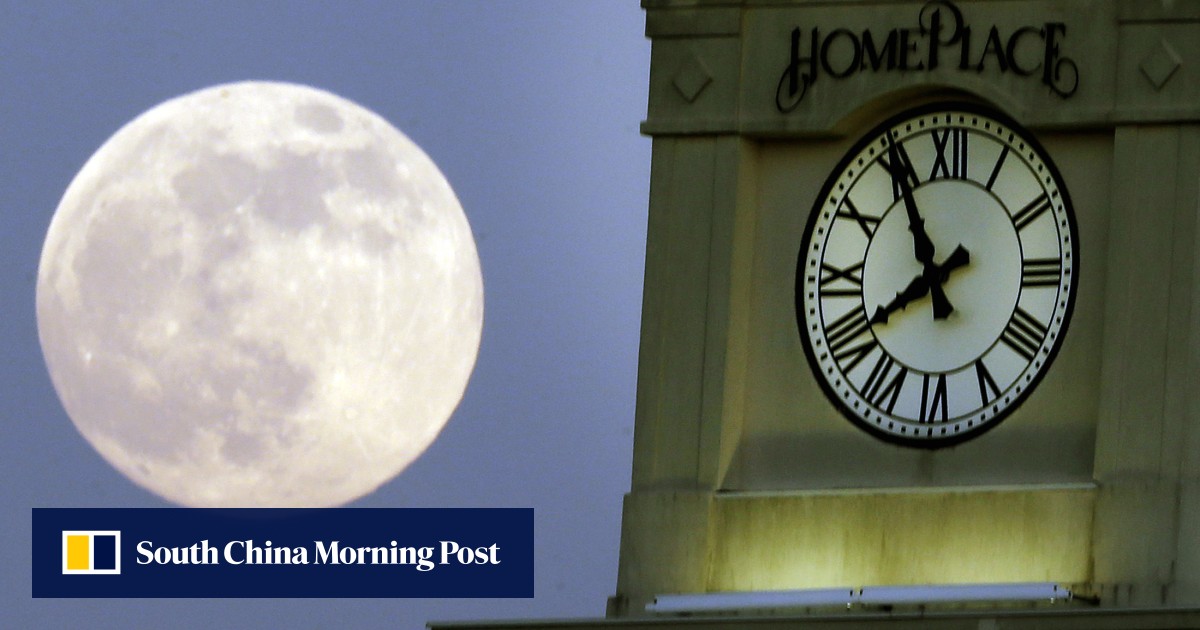 White House directs Nasa to create time standard for the moon