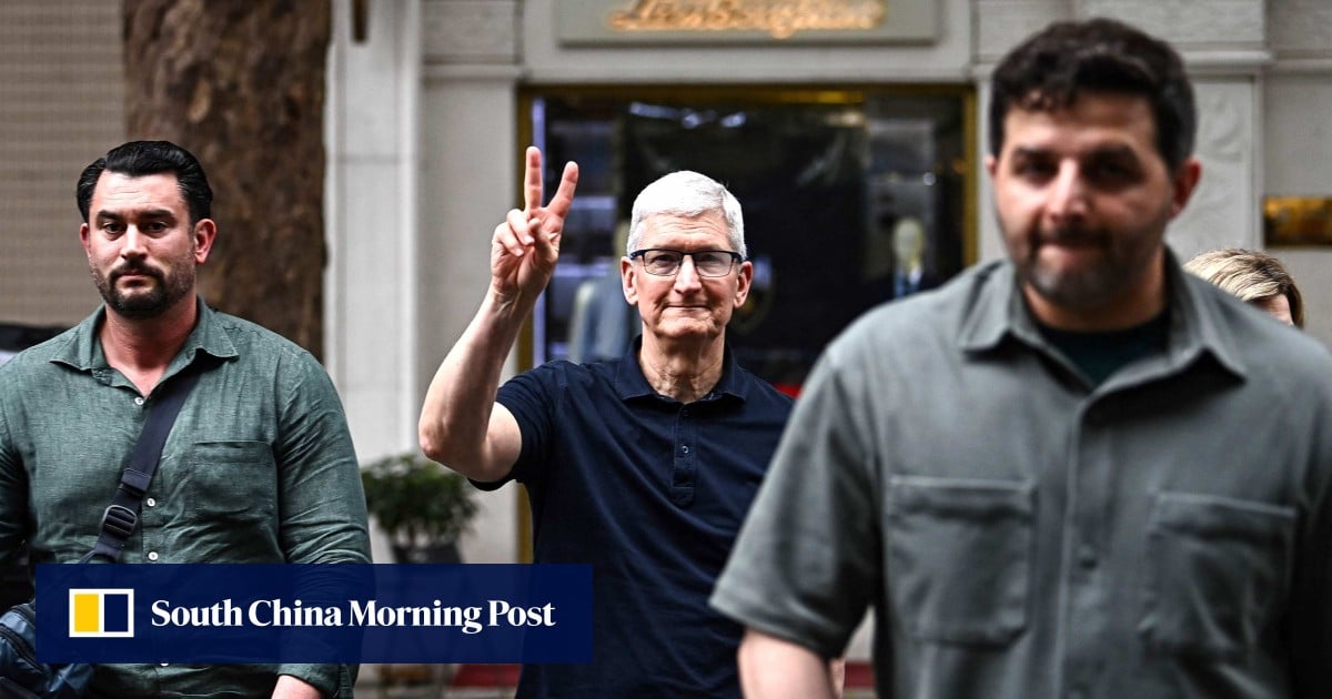 Apple bosh direktori Viega tashrif buyurdi