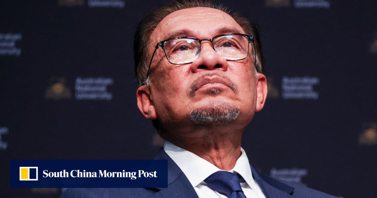 马来西亚对纳吉软禁的强烈反对导致安瓦尔总理的公正党游行
