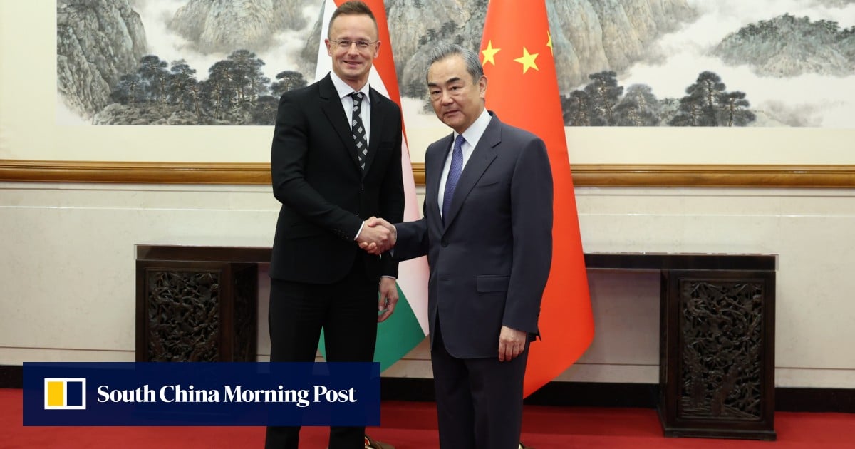 Kína-EU kapcsolatok: Peking Magyarország soron következő elnökségét hirdeti, mint lehetőséget a „pragmatikusabb Kína-politikára” Európában