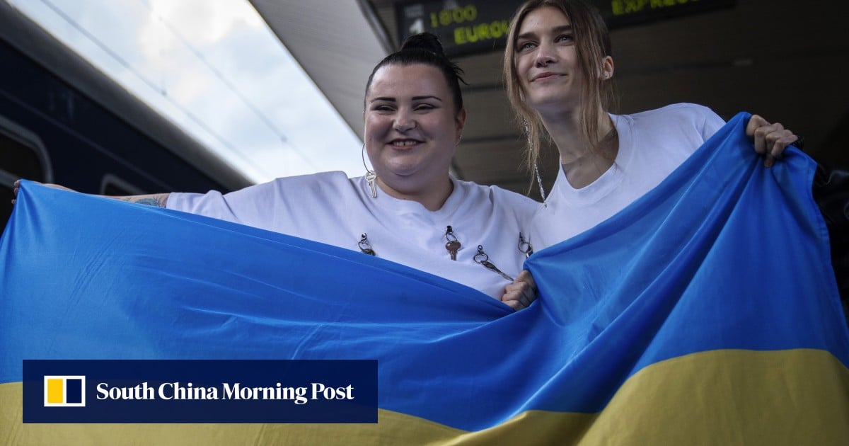 «Ми маємо бути видимими для світу»: учасники українського «Євробачення-2024» вирушили з охопленої війною батьківщини