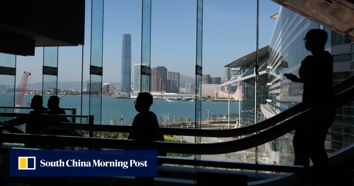 莱坊报告称，中国内地公司是香港陷入困境的写字楼租赁市场中最活跃的群体