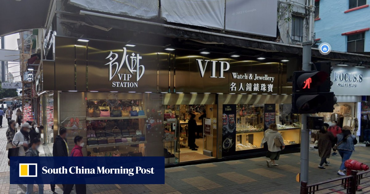 Hong Kong police catch 5 suspected robbers as group storms into jewellery store