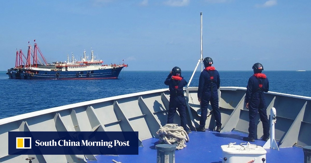 南海：菲律宾派遣船只前往北京正在建造“人工岛”的争议环礁