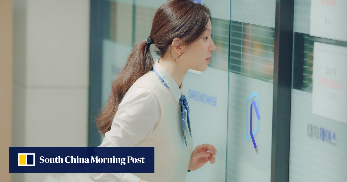 K-drama The Midnight Romance in Hagwon: Jung Ryeo-won, Wi Ha-joon connect in a Gangnam cram school