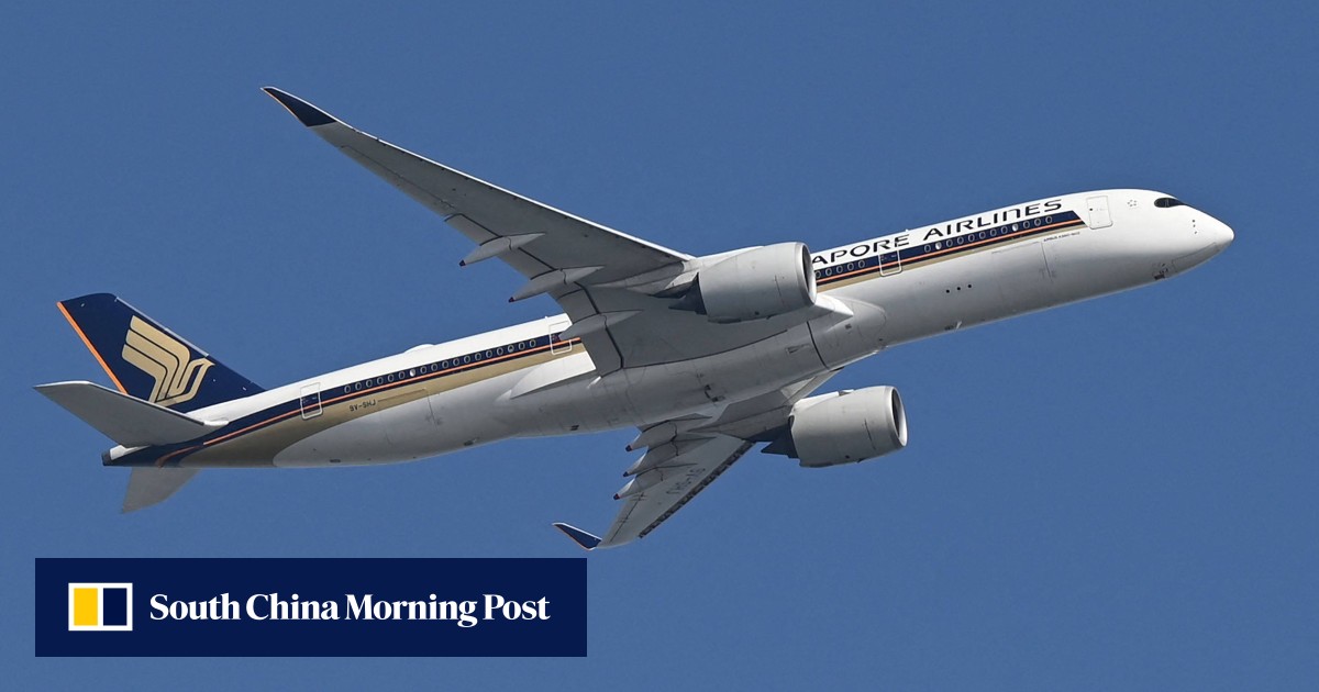 Singapore Airlines staff to get nearly 8 months of bonus after record profit
