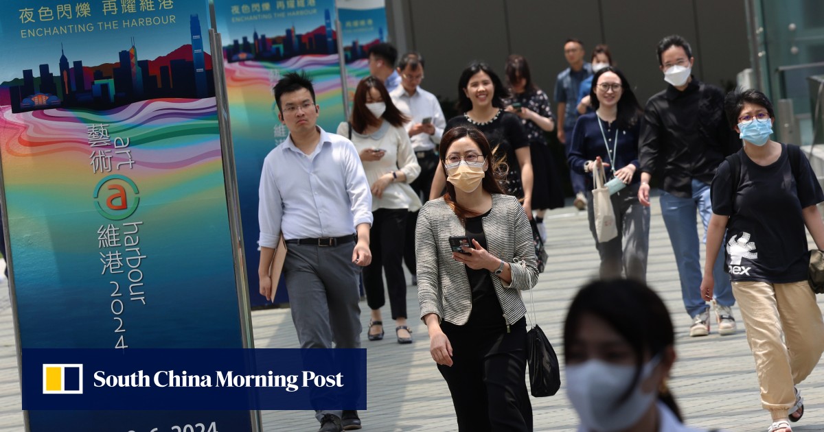 Hong Kong’s largest civil service union backs proposed pay rise of up to 5.47%