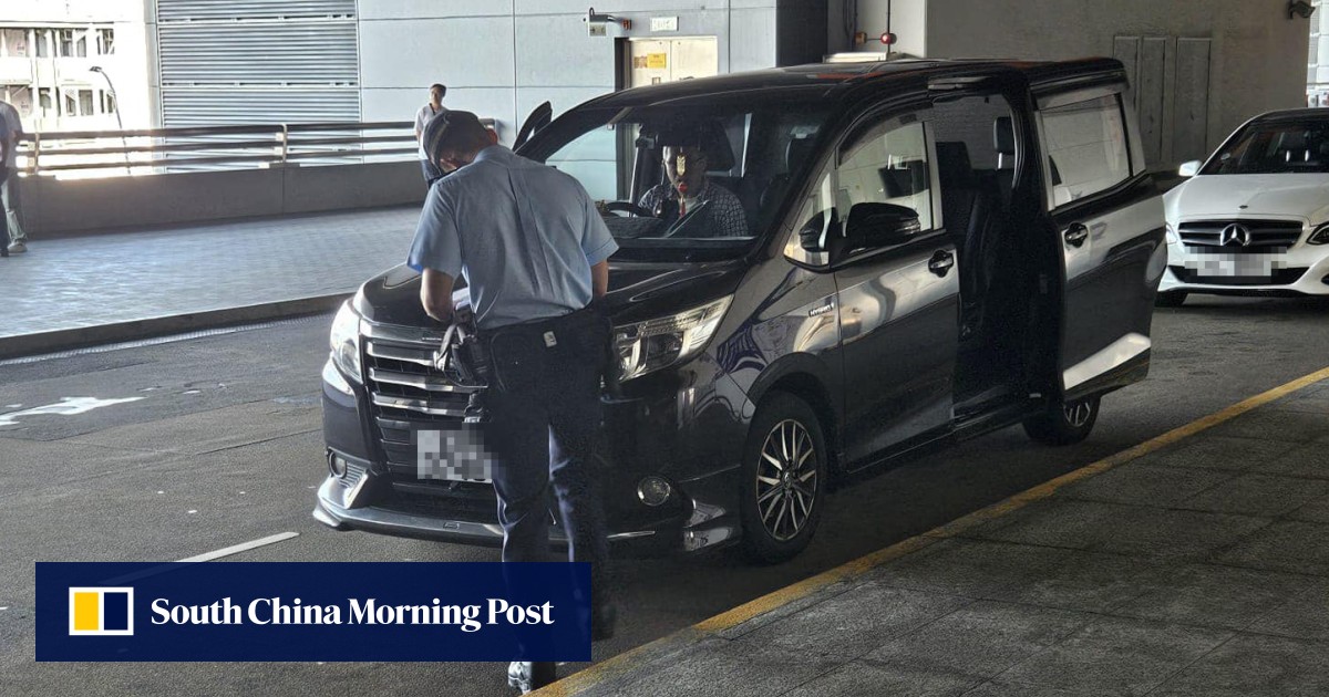 Uber drivers duped into stopping by Hong Kong police amid illegal service concerns