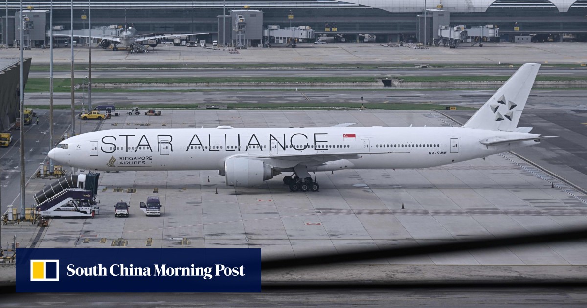 Singapore Airlines passenger recalls turbulence chaos: ‘I thought the plane was going down’