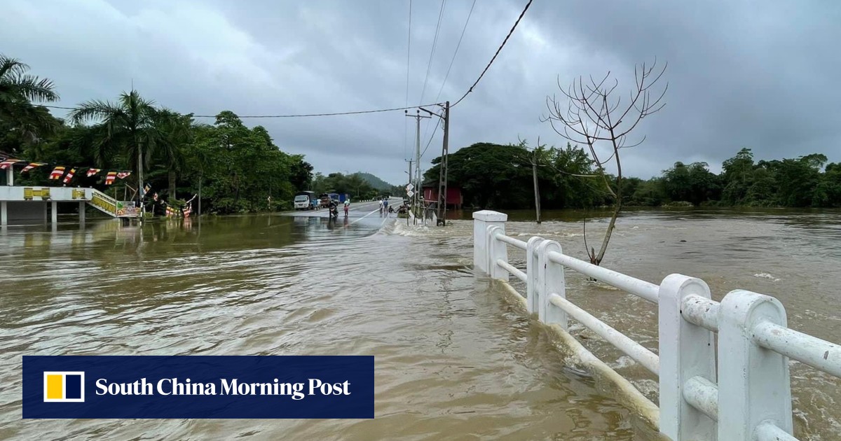 Sri Lanka monsoon storms kill 14