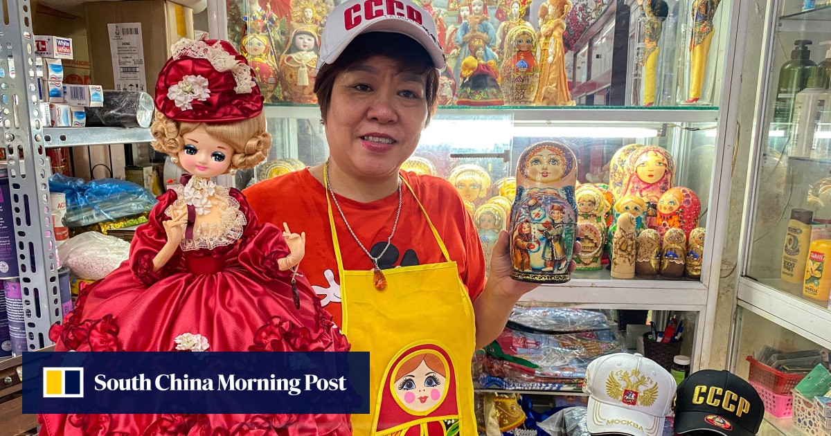 Hanoi residents praise ‘idol’ Putin, Russia’s ‘world leader’ as he visits Vietnam