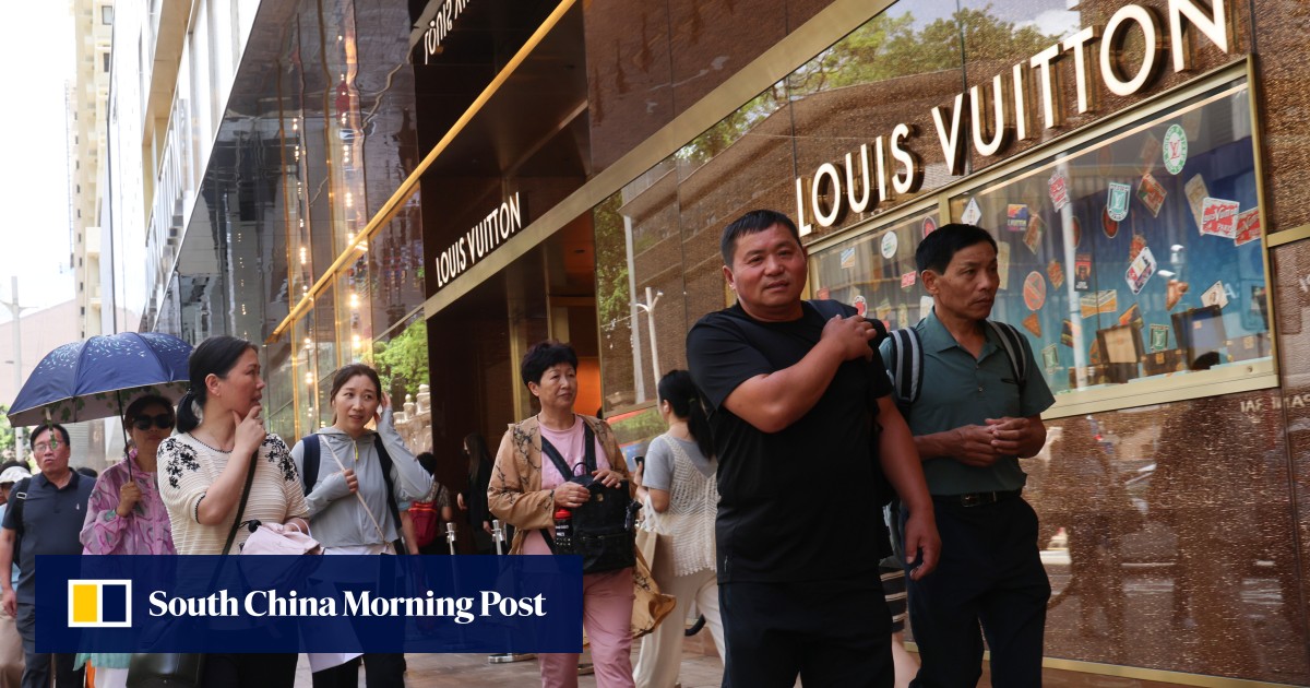 Duty-free limit increase to HK$16,100 ‘not enough’ for mainland Chinese tourists in Hong Kong