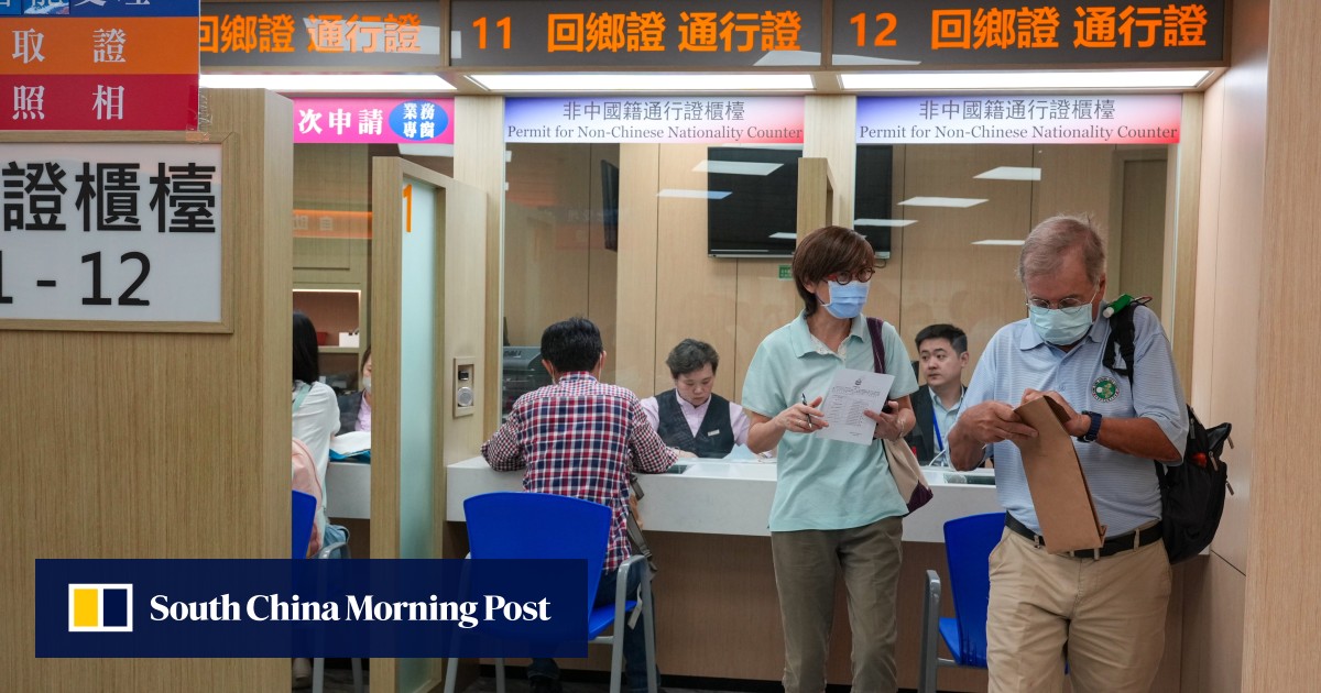 Hong Kong logs 10,000 document requests for new mainland travel permit