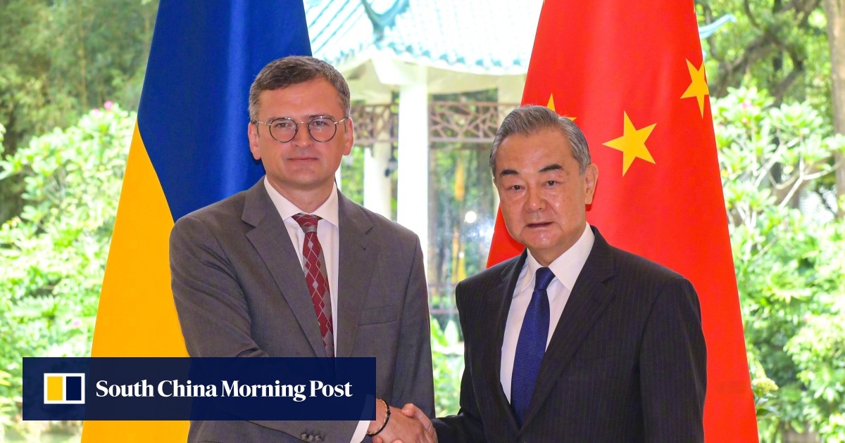 В Китае главный дипломат Украины дал понять о готовности возобновить переговоры с Россией