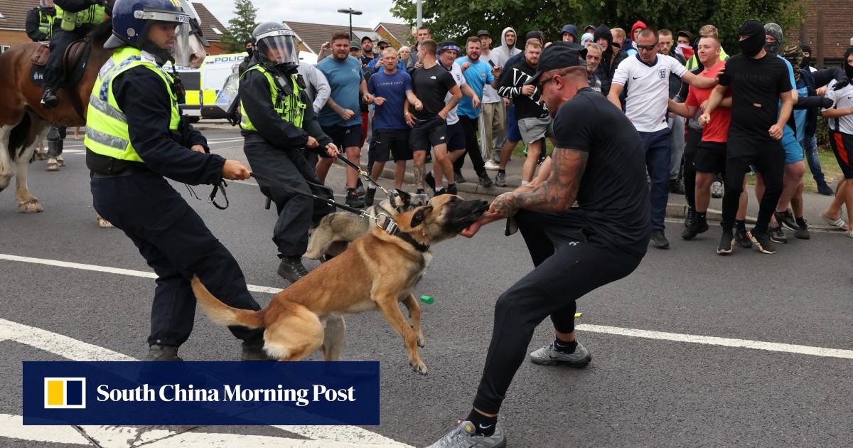 UK police face far-right rioters seeking to enter hotel thought to house ...