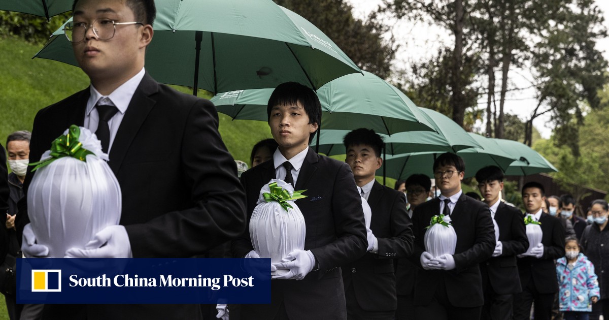 China’s anti-corruption squads target funeral officials making a killing from the dead