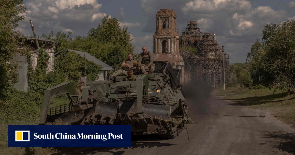 Ukrainian soldier says unarmed Russian troops ‘drinking coffee’ during Kursk invasion