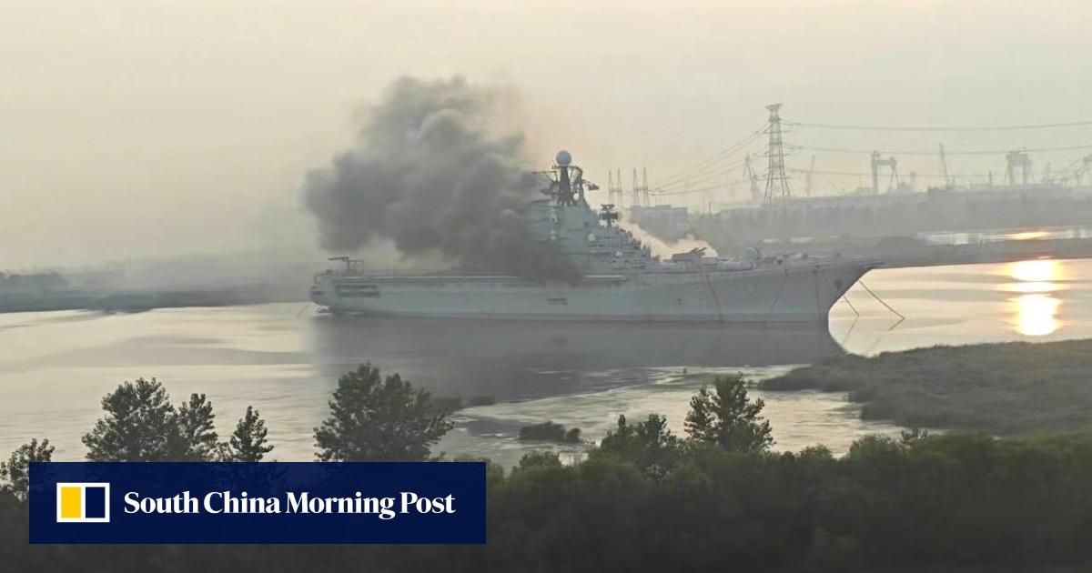 Fire Breaks Out on Retired Minsk Aircraft Carrier
