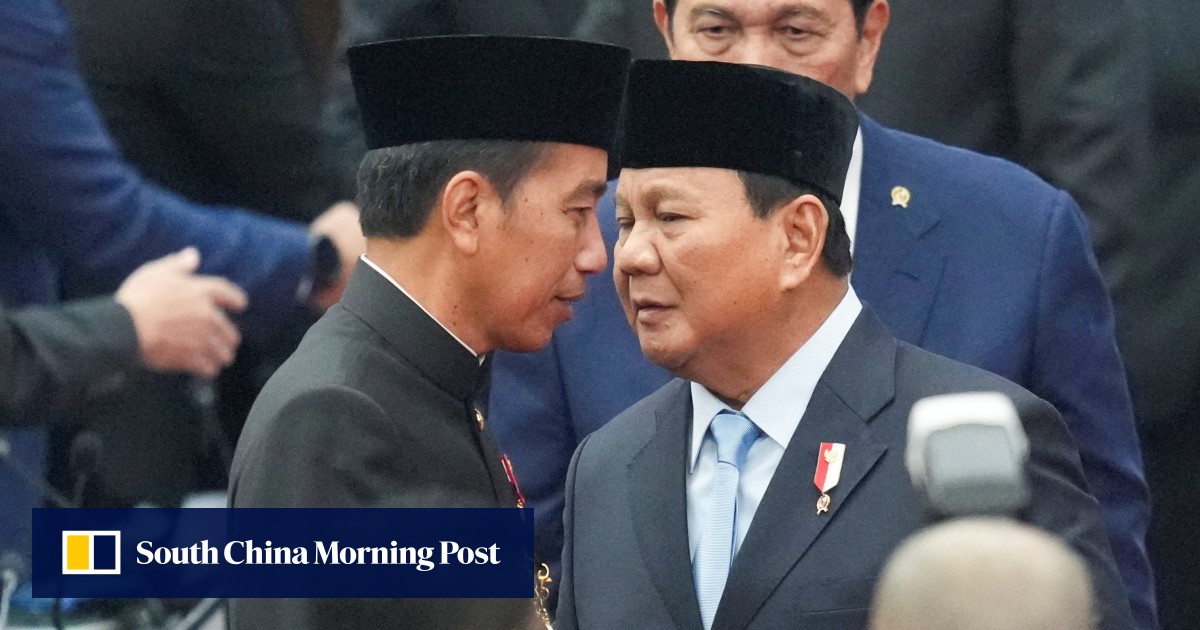 Joko Widodo Reshuffles Cabinet Before Transition