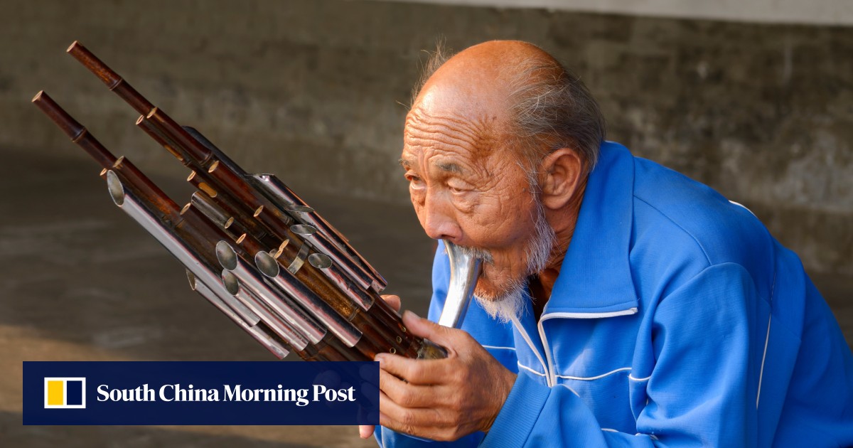 How traditional Chinese instruments sheng and Chinese bagpipes make