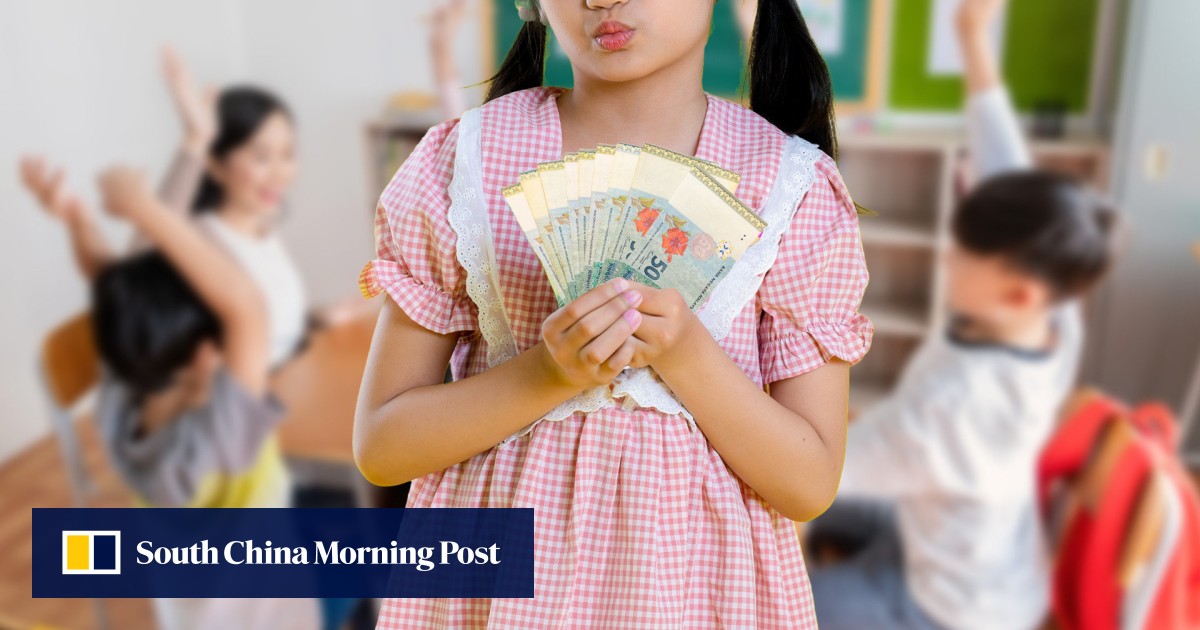 马来西亚女孩受到妈妈慷慨的启发，向朋友分发 700 美元，给她一个惊喜