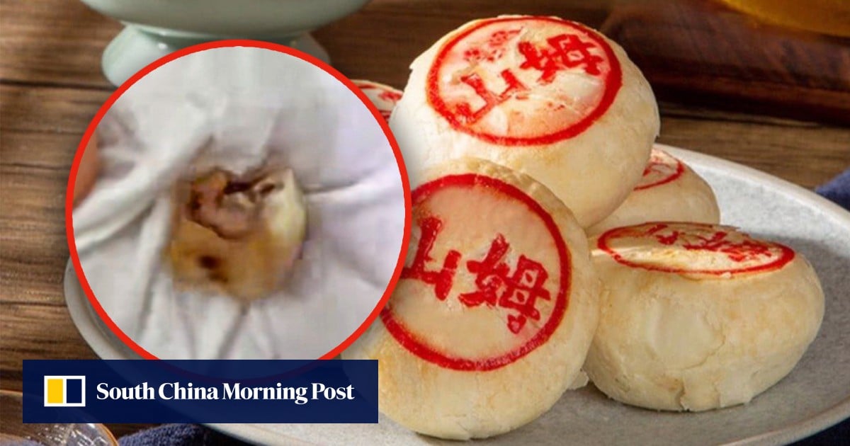 Investigation After Tooth Found in Mooncake