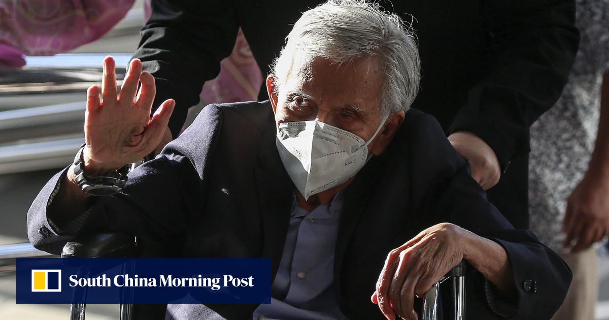 达因扎因丁的妻子向警方提交了针对马来西亚总理安瓦尔的报告,称她“被证明是清白的” 达因扎因丁的妻子向警方提交了针对马来西亚总理安瓦尔的报告,称她“被证明是清白的”