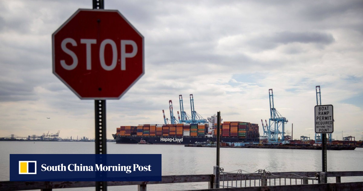 US dockworkers strike, threatening economic disruption before presidential election