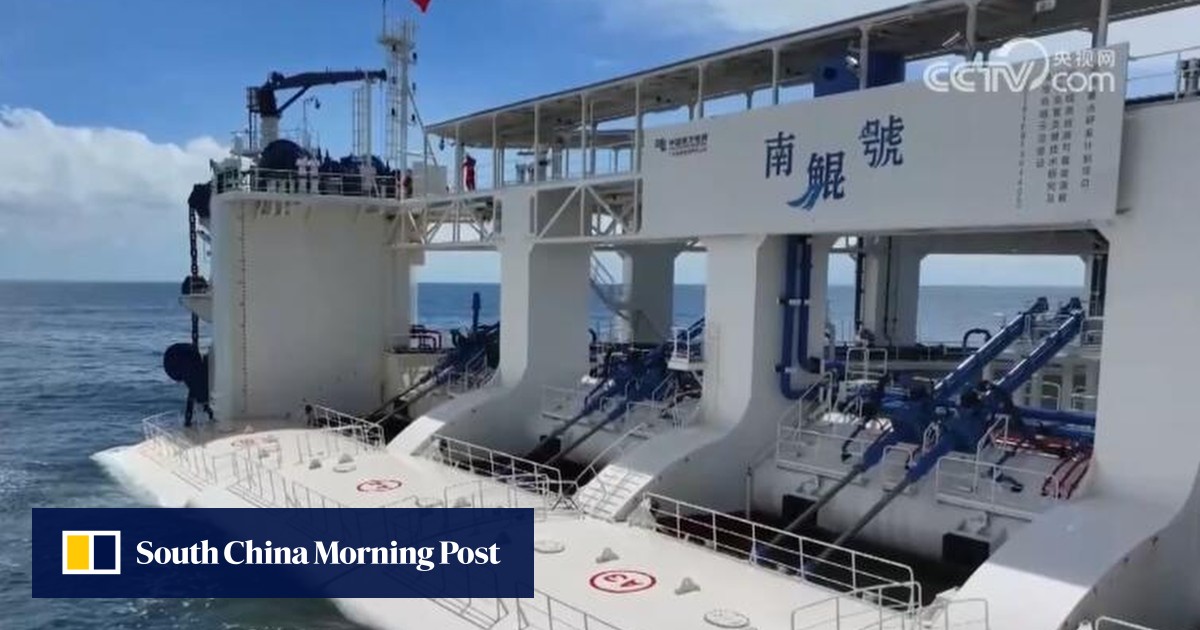China floats wave wind and solar power plan for South China Sea