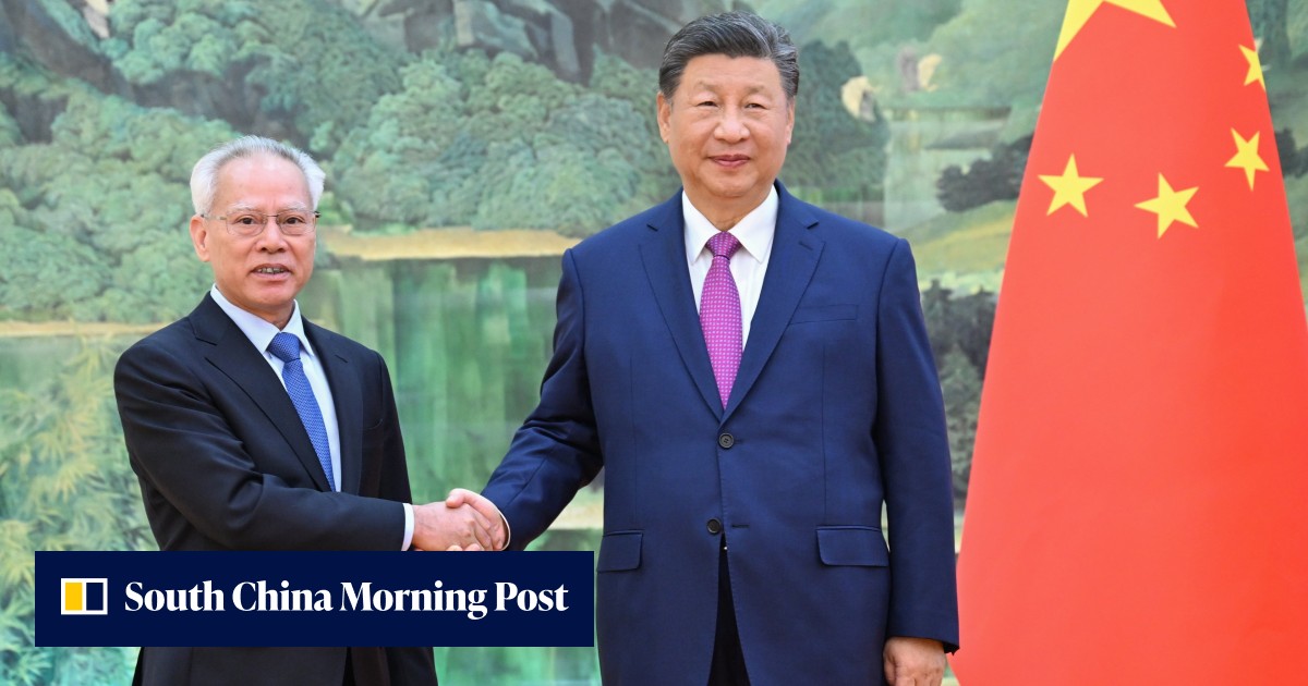Diversify economy and tackle livelihood issues, Xi Jinping tells Macau’s next leader Diversify economy and tackle livelihood issues, Xi Jinping tells Macau’s next leader