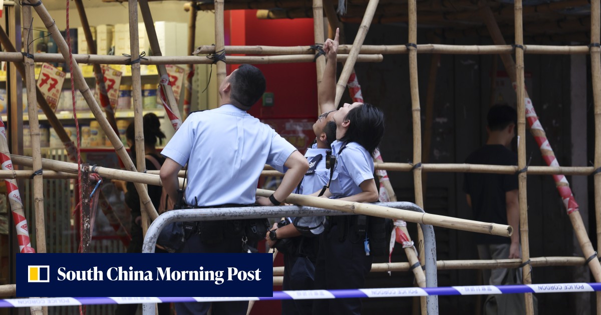 Scaffolding worker falls to his death from Hong Kong industrial ...