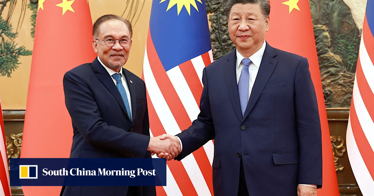 习近平告诉安瓦尔·易卜拉欣,中国和马来西亚应该“坚定相互支持” 习近平告诉安瓦尔·易卜拉欣,中国和马来西亚应该“坚定相互支持”