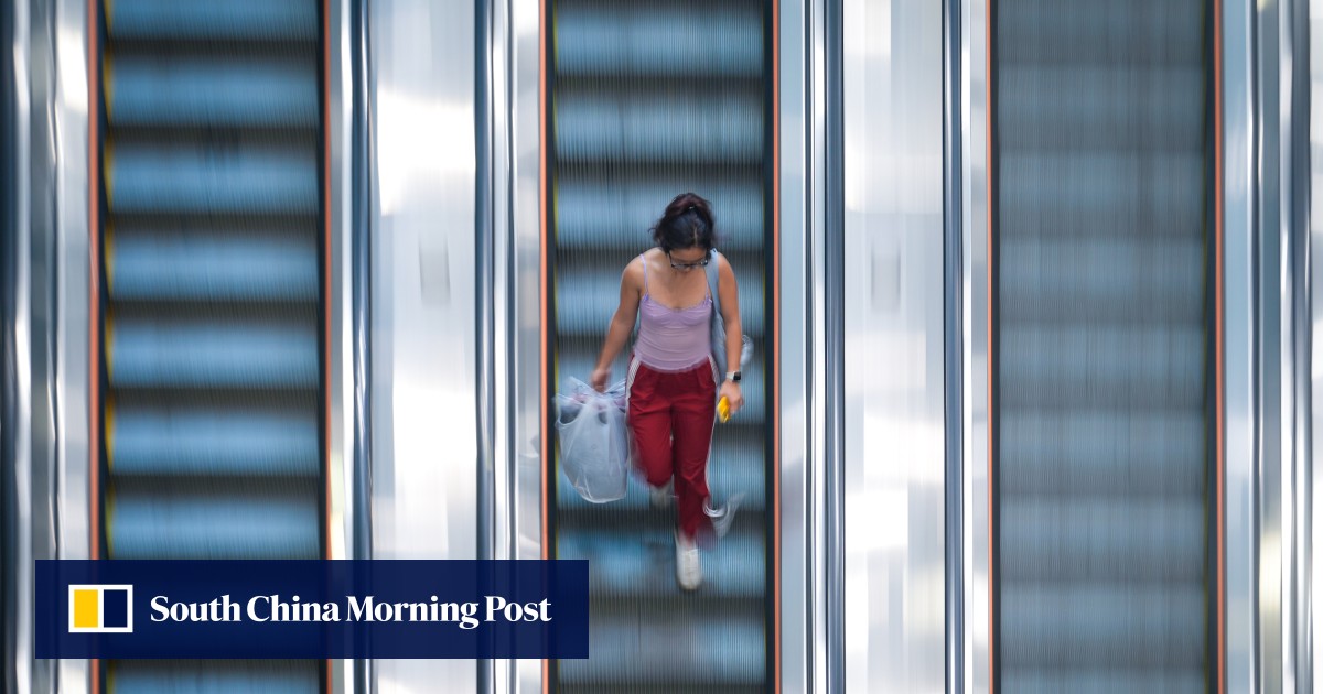 Letters | MTR Corp, how about some lift etiquette first?
