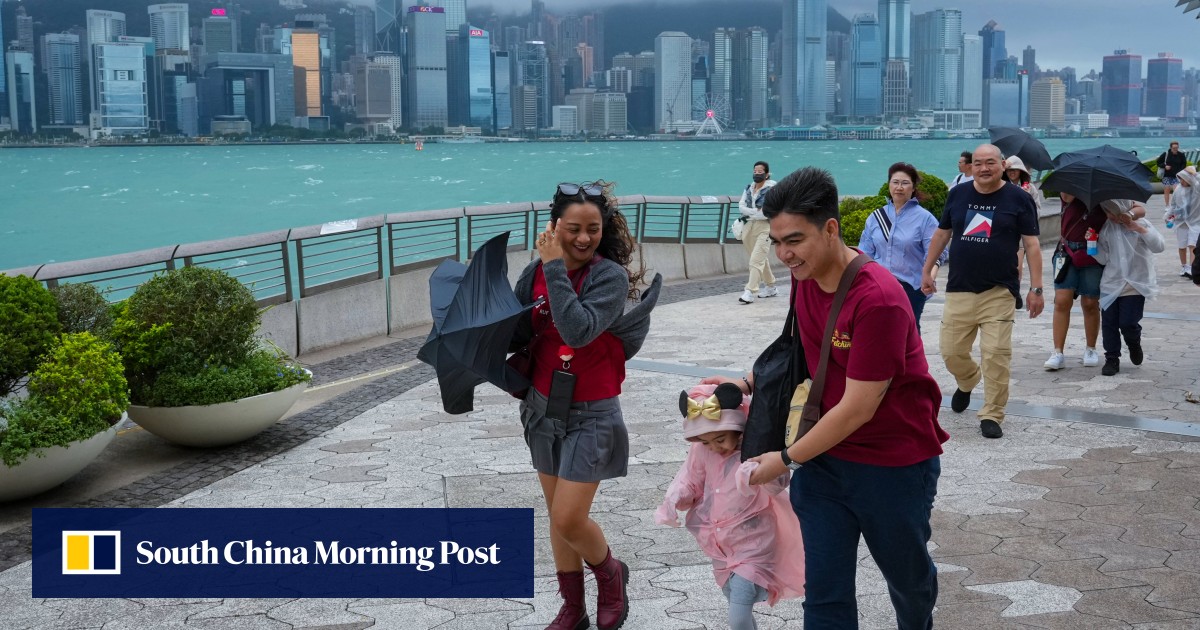 Storm Man-yi: Hong Kong to cancel T1 signal at 10.10pm but wet weather to persist