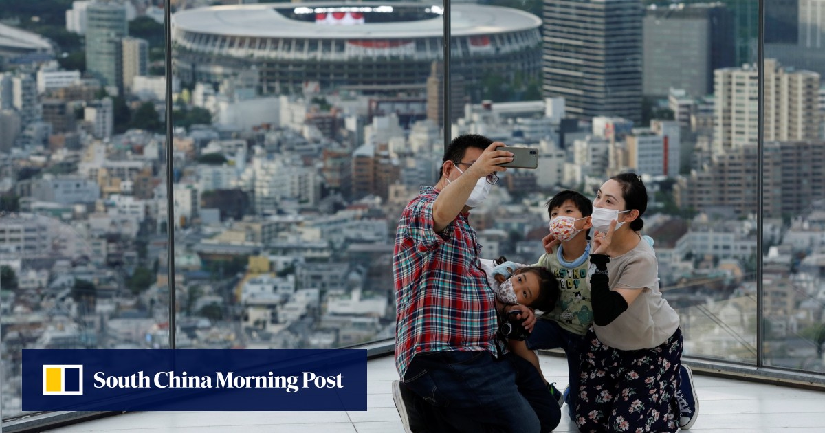 Tokyo Governor Plans Four-Day Workweek for Employees