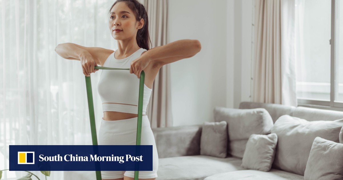 How to stay healthy and fit while travelling? Experts share 7 tips