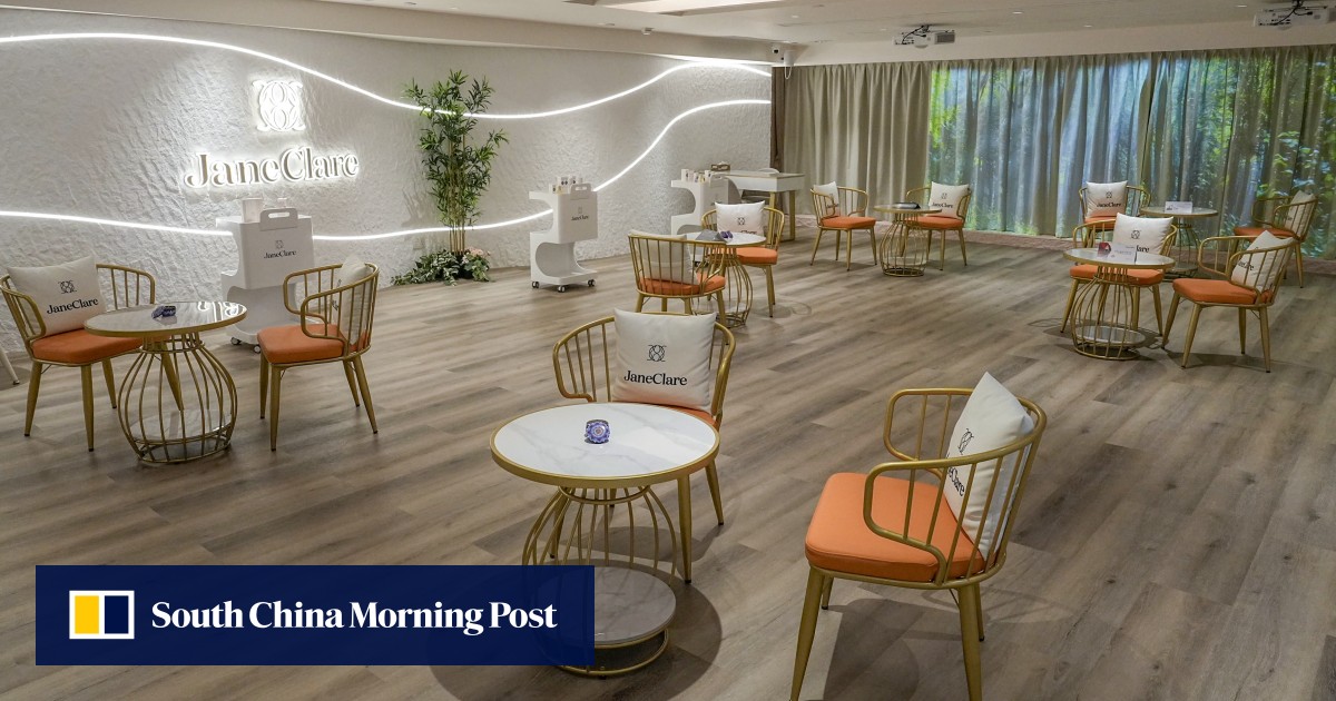 More Hong Kong shops to close, as retail shifts online