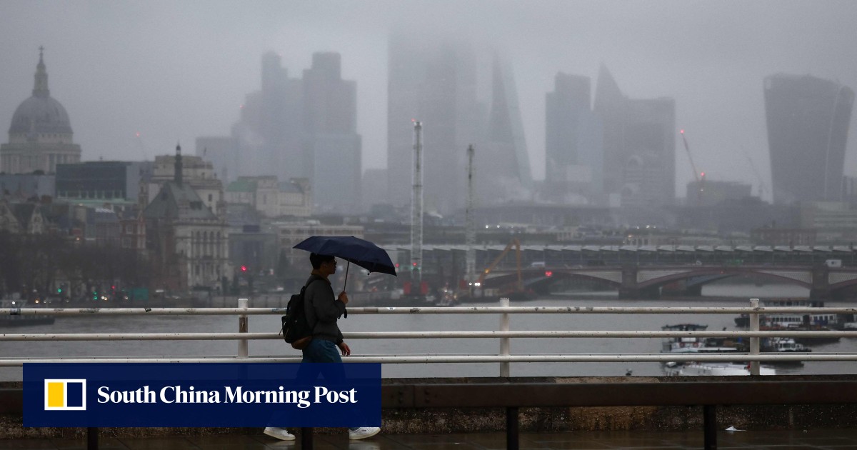 Hongkongers in UK stuck in jobs far below their abilities, study finds