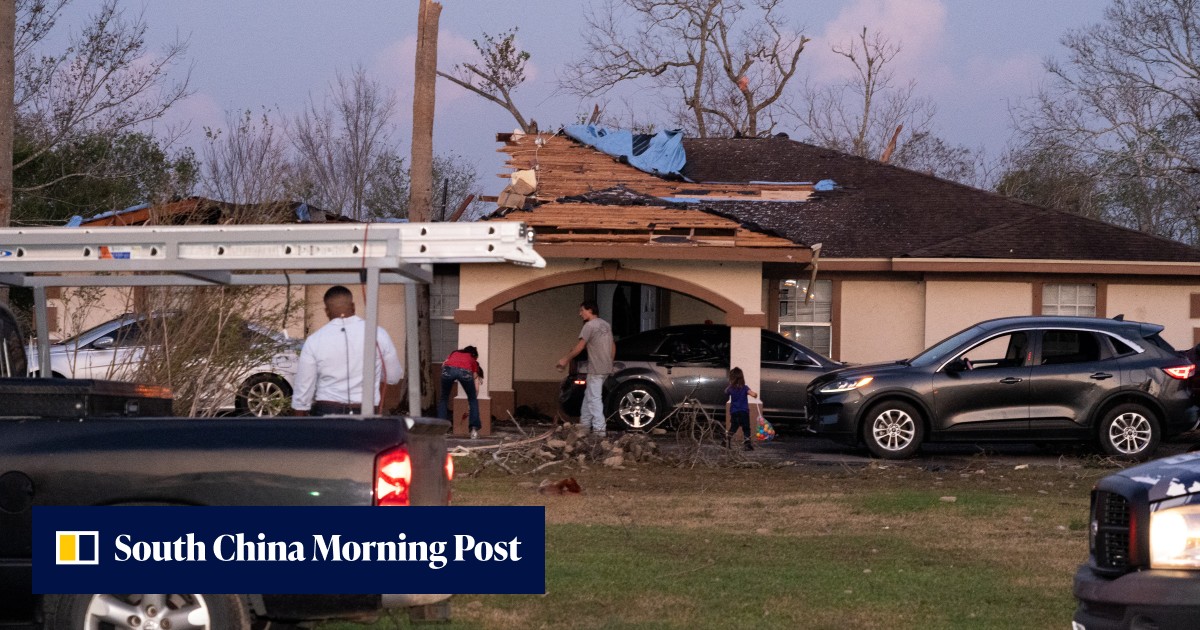 悪天候が東に進む中、テキサス州とミシシッピ州で竜巻が発生、2人が死亡、6人が負傷