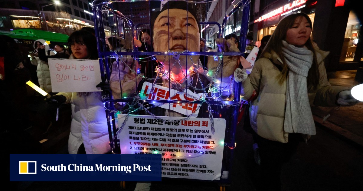 South Korea Court Issues Arrest Warrant For Impeached President Yoon