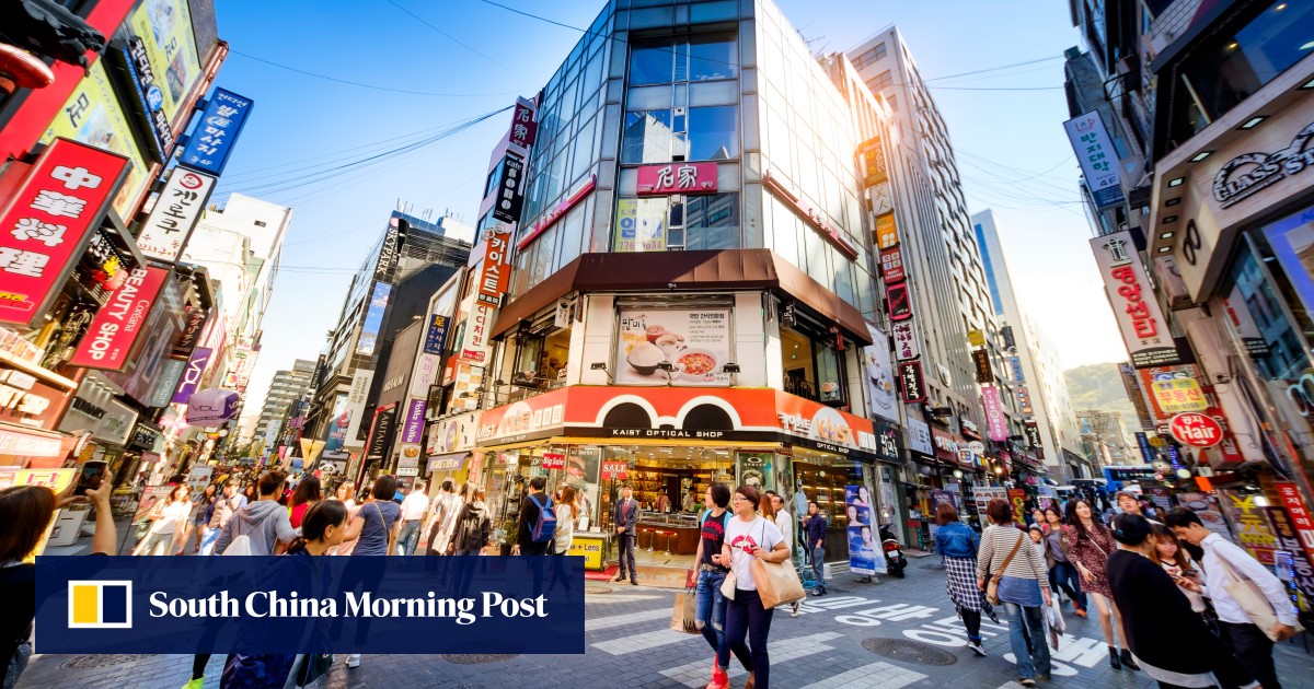 South Korea woos tourists with discounts, tours and promotions