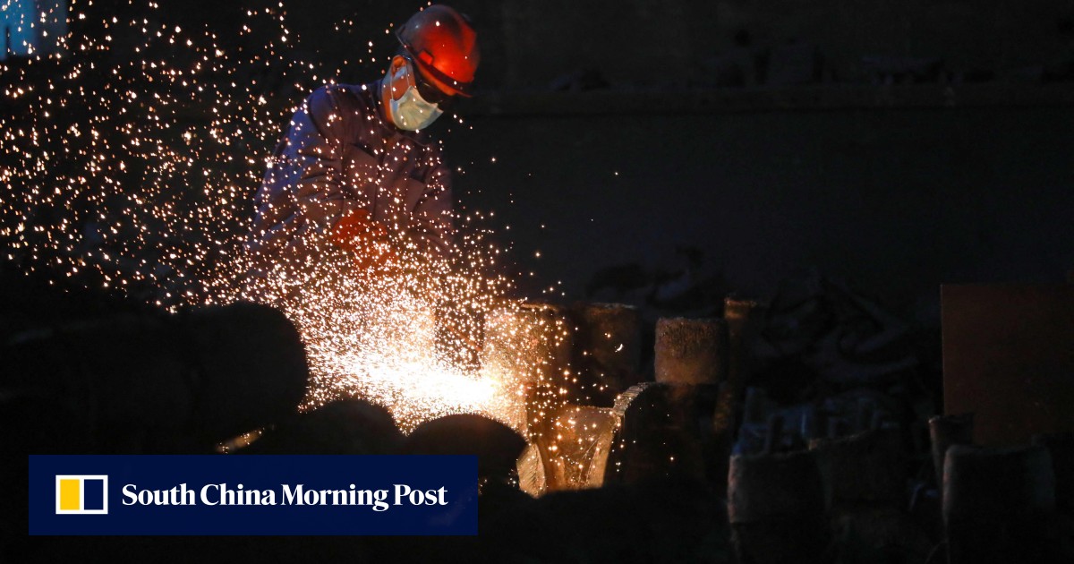 China’s factory activity contracts in January, breaking 3-month expansion